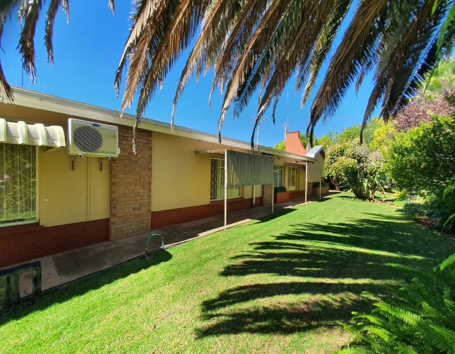 4 Bedroom Property for Sale in Dewetsdorp Free State